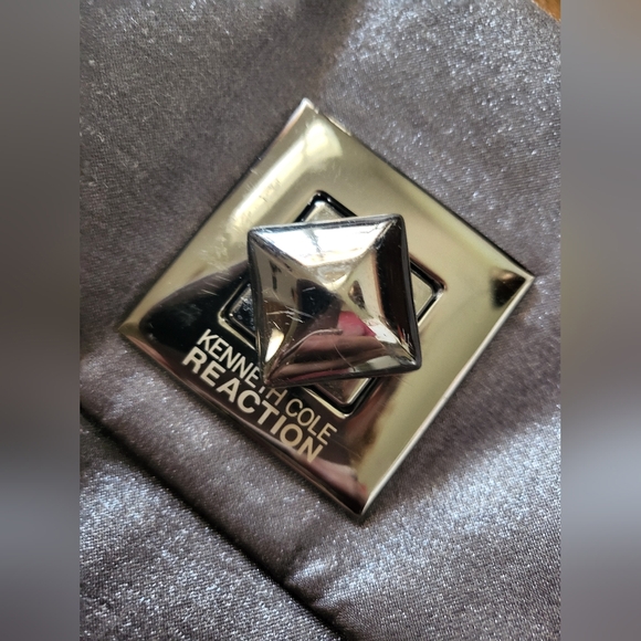 Kenneth Cole Reaction 10" c 5" grey metallic fabric small purse - Picture 3 of 9